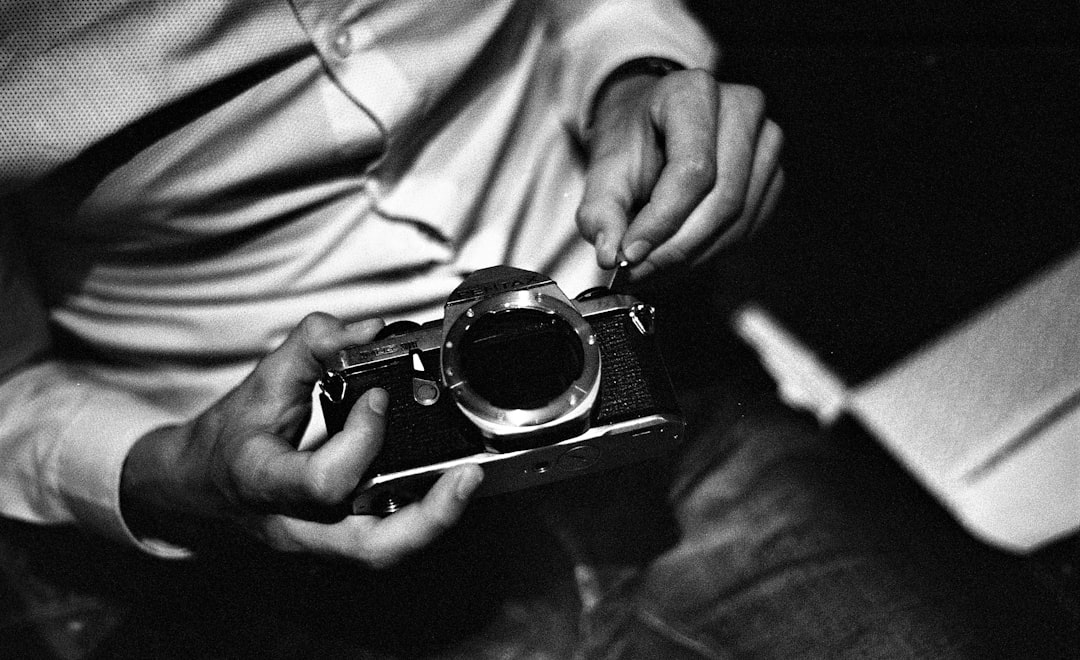 The Art of DIY Photography Gear: Unleashing Creativity on a Budget The Art of DIY Photography Gear: Unleashing Creativity on a Budget